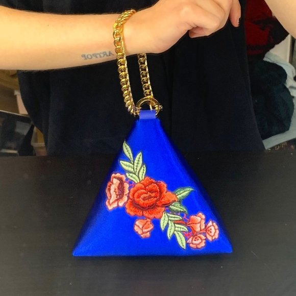 Handbags - Triangle Pyramid 3D Clutch/Wristlet Purse